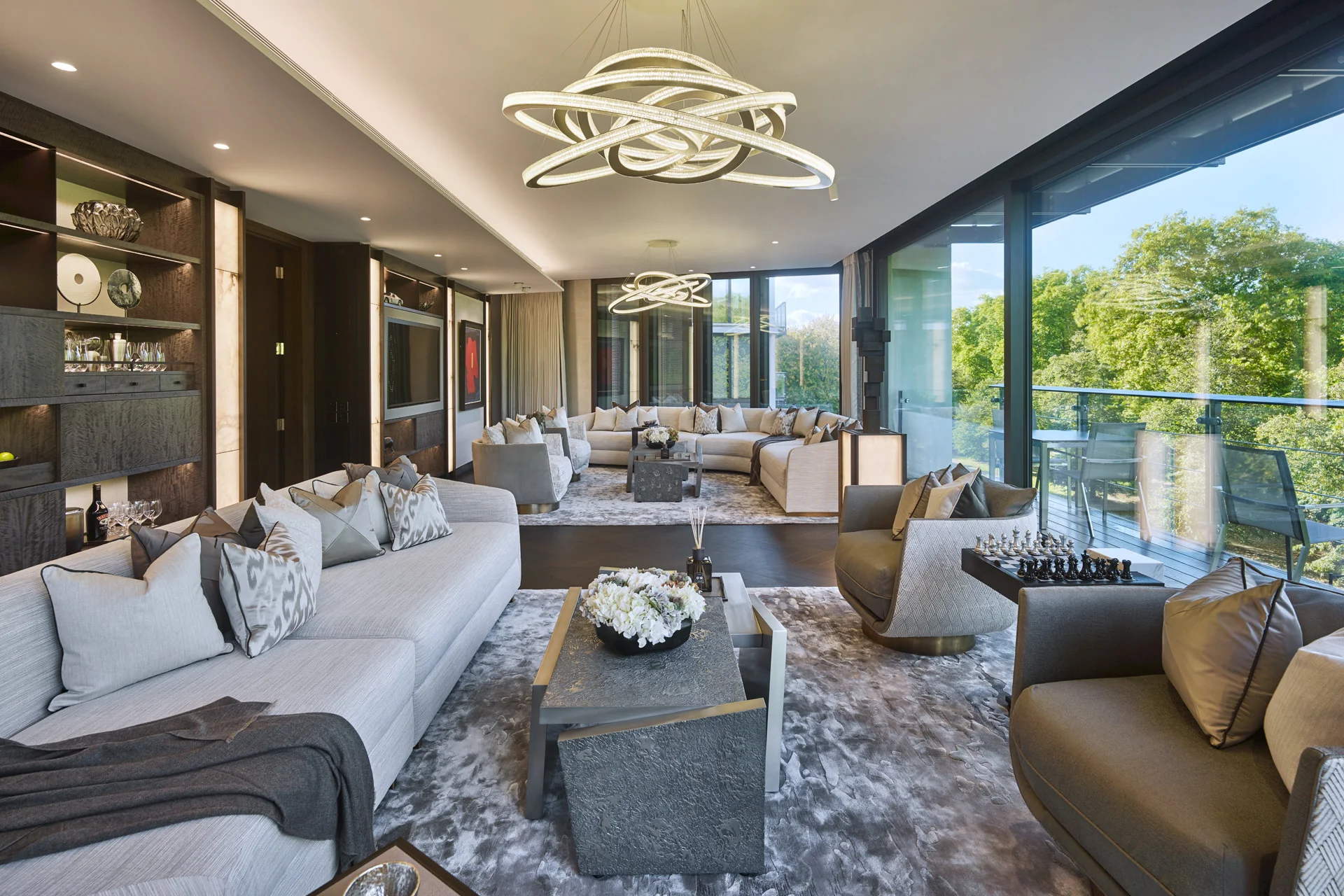 Signature Residence entrance and arrival